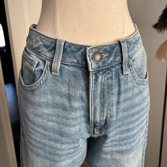 Jeans - Picture 2 of 4